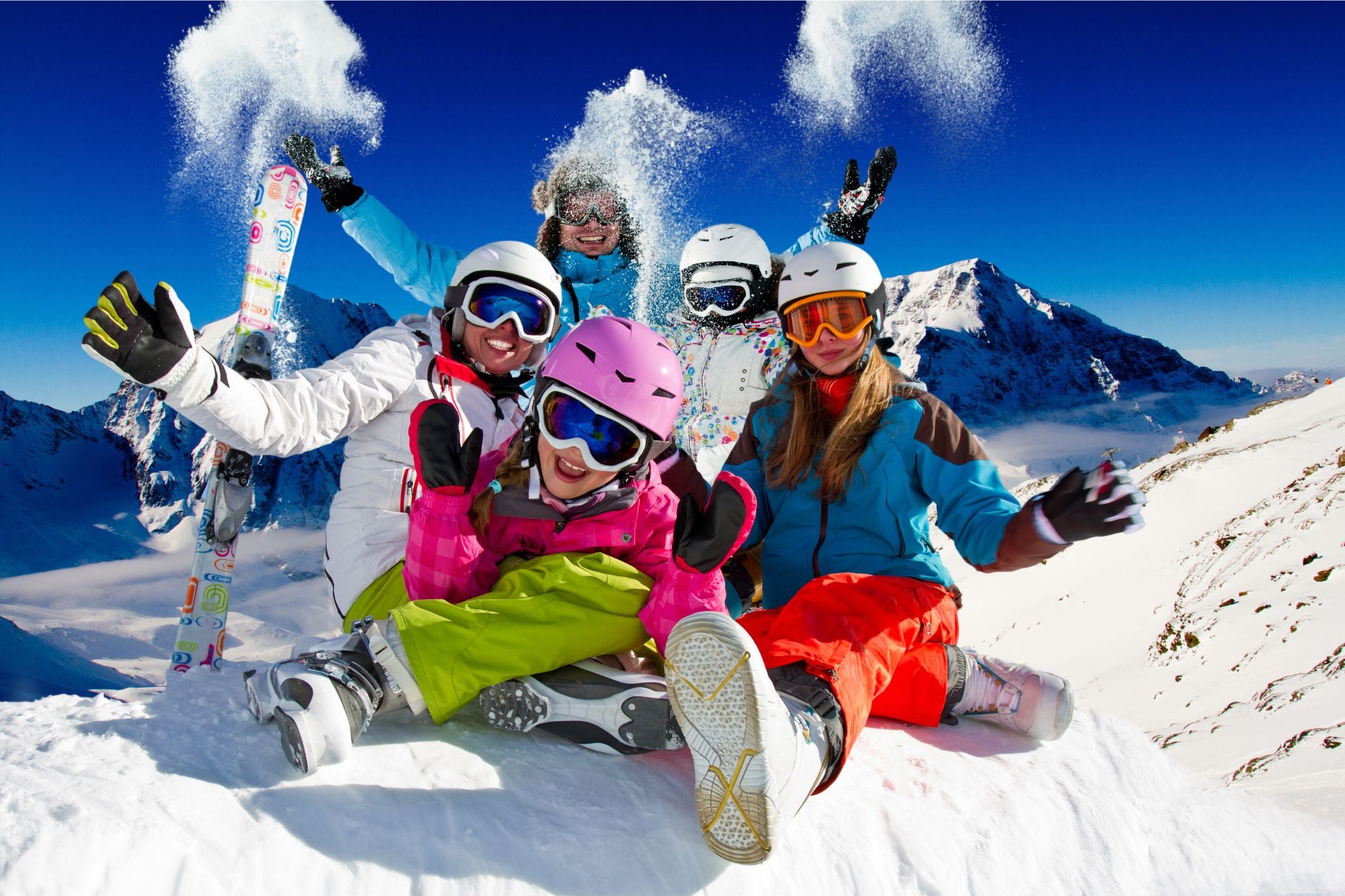 MUJERES EN LA NIEVE (2).jpg__PID:99112b58-7389-43fa-af66-43ff699e37e5